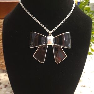 Elegant Black Bow Pendant Necklace
